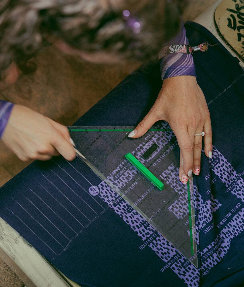 Slow Fashio Workshop für Upcycling von Hand (und mit Farben)