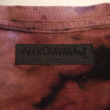 Upcycling T-Shirt aus Second Hand Merchandise mit Fuchs Stempeldruck von Künstlerin Maren Daniels