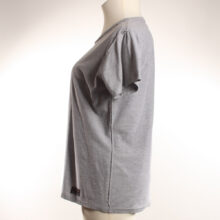 Alextravagant_T-Shirt-Gorilla-aubergine-black-grey-melange_4 Upcycling T-Shirt aus Second Hand Merchandise mit Gorilla Stempeldruck von Künstlerin Maren Daniels