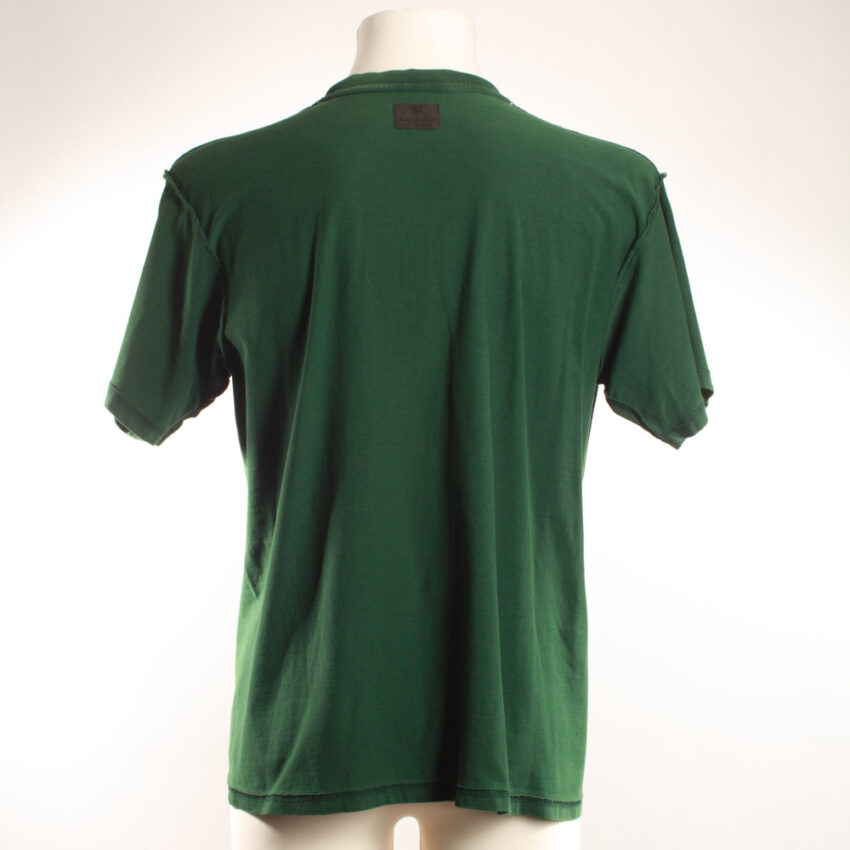 Alextravagant_T-Shirt-Gorilla-hellgruen-gruen_3 Upcycling T-Shirt aus Second Hand Merchandise mit Gorilla Stempeldruck von Künstlerin Maren Daniels