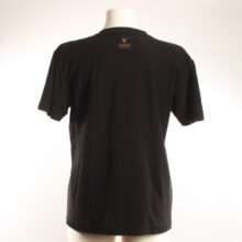 Alextravagant_T-Shirt-Lebensbaum-weiß-gelb-blau-schwarz(M)_4 Upcycling T-Shirt aus Second Hand Merchandise mit Lebensbaum Stempeldruck von Künstlerin Maren Daniels