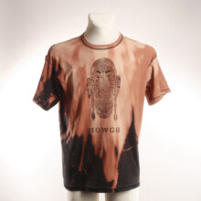 Alextravagant_T-Shirt-Native-nude-braun-schwarz(1)_3 Upcycling T-Shirt aus Second Hand Merchandise mit Native Stempeldruck von Künstlerin Maren Daniels