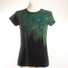 Upcycling T-Shirt aus Second Hand Merchandise mit Schildkröte Stempeldruck von Künstlerin Maren Daniels