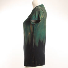 Upcycling T-Shirt aus Second Hand Merchandise mit Schildkröte Stempeldruck von Künstlerin Maren Daniels