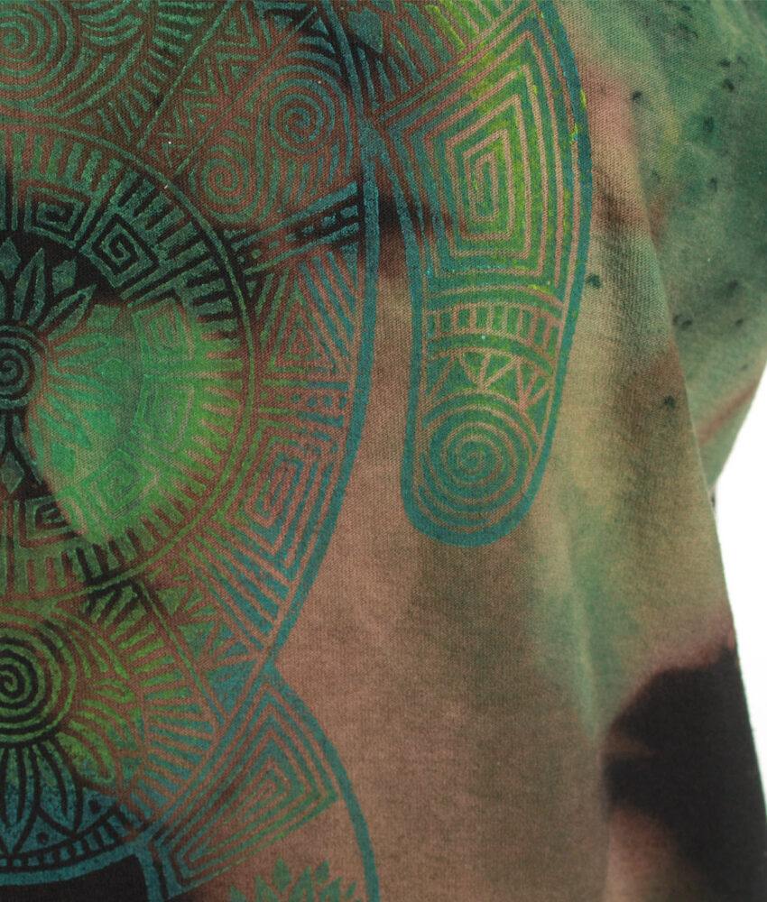 Upcycling T-Shirt aus Second Hand Merchandise mit Schildkröten Stempeldruck von Künstlerin Maren Daniels