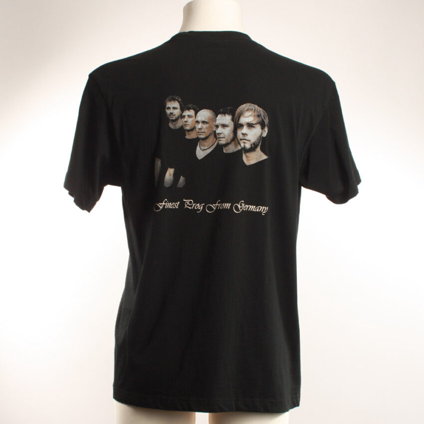 Alextravagant_T-Shirt-Chamaeleon-gelb-weiß-gruen-schwarz(L)_2 Upcycling T-Shirt aus Second Hand Merchandise mit Chamäleon Stempeldruck von Künstlerin Maren Daniels