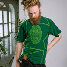 Alextravagant_T-Shirt-Gorilla-hellgruen-gruen_7jpg Upcycling T-Shirt aus Second Hand Merchandise mit Gorilla Stempeldruck von Künstlerin Maren Daniels