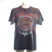 Alextravagant_T-Shirt-Metal-Maus-Simmmon_beere-blau-schwarz-neonpink-(M)_1 Upcycling T-Shirt aus Second Hand Merchandise mit Motiv "Metal Maus" von Künstler Simon Schirmer (Simmmon)