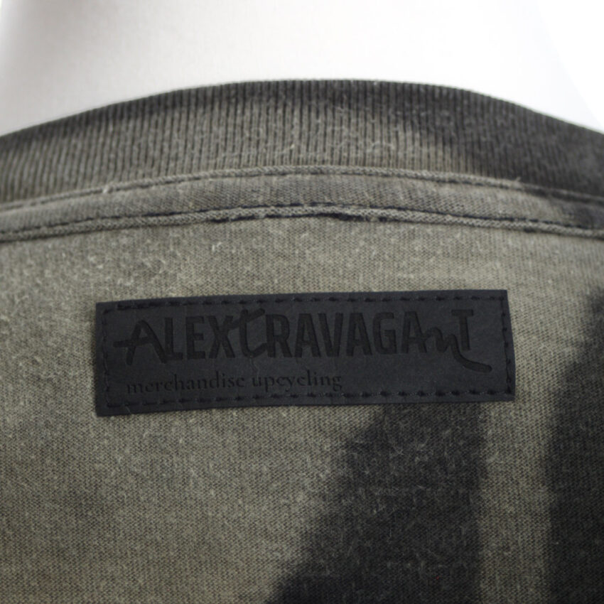 Upcycling T-Shirt aus Second Hand Merchandise mit Motiv "Metal Maus" von Künstler Simon Schirmer (Simmmon)