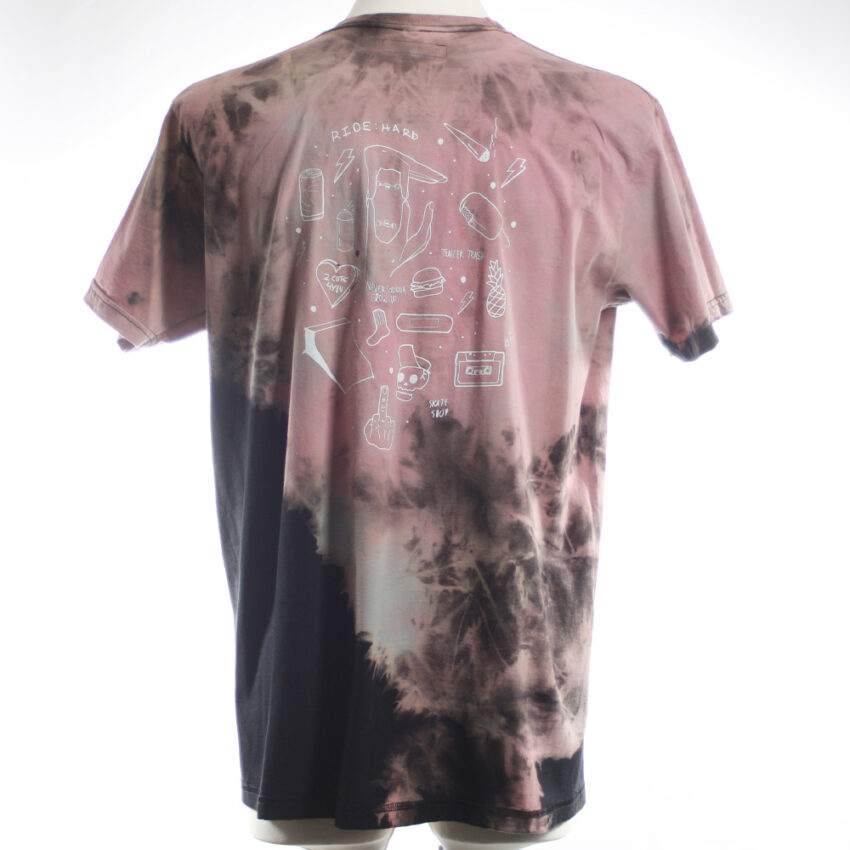 Alextravagant_T-Shirt-Metal-Maus-Simmmon_rosa-hellblau-schwarz-neonpink-(XL)_2 Upcycling T-Shirt aus Second Hand Merchandise mit Motiv "Metal Maus" von Künstler Simon Schirmer (Simmmon)