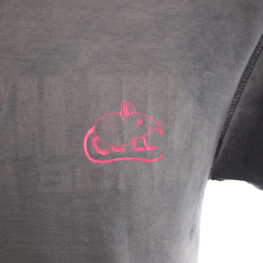 Upcycling T-Shirt aus Second Hand Merchandise mit Motiv "Metal Maus" von Künstler Simon Schirmer (Simmmon)