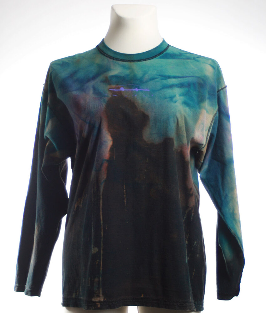 Upcycling Longsleeve aus Second Hand Merchandise mit Motiv "Nimm mich mit" von Künstler und Illustrator Simon Schirmer (Simmmon)