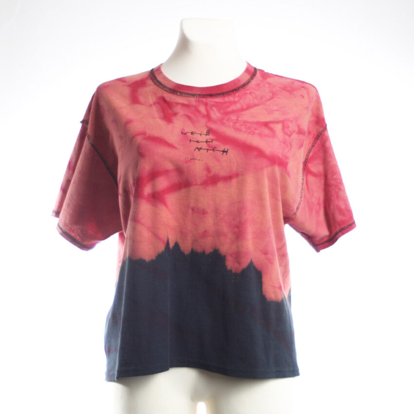 Alextravagant_T-Shirt-Cropt-Top_Weiss-ich-nich_himbeer-lachs-schwarz-(L)_3 Upcycling T-Shirt aus Second Hand Merchandise mit Motiv "Weiß ich nich" von Künstler und Illustrator Simon Schirmer (Simmmon)