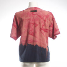 Alextravagant_T-Shirt-Cropt-Top_Weiss-ich-nich_himbeer-lachs-schwarz-(L)_4 Upcycling T-Shirt aus Second Hand Merchandise mit Motiv "Weiß ich nich" von Künstler und Illustrator Simon Schirmer (Simmmon)