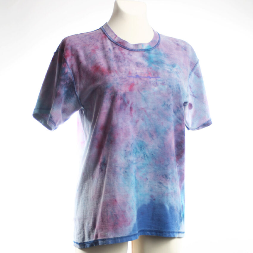 Upcycling T-Shirt aus Second Hand Merchandise mit Motiv "Nimm mich mit" von Künstler und Illustrator Simon Schirmer (Simmmon)