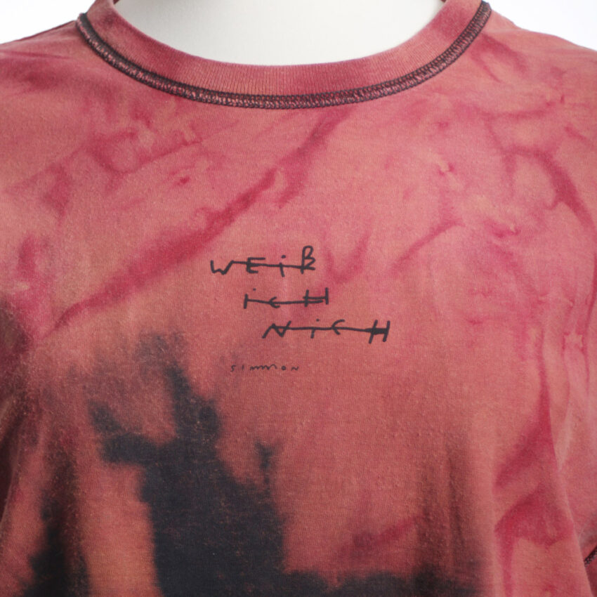 Upcycling T-Shirt aus Second Hand Merchandise mit Motiv "Weiß ich nich" von Künstler und Illustrator Simon Schirmer (Simmmon)