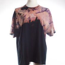 Upcycling T-Shirt aus Second Hand Merchandise mit Motiv "Weiß ich nich" von Künstler und Illustrator Simon Schirmer (Simmmon)