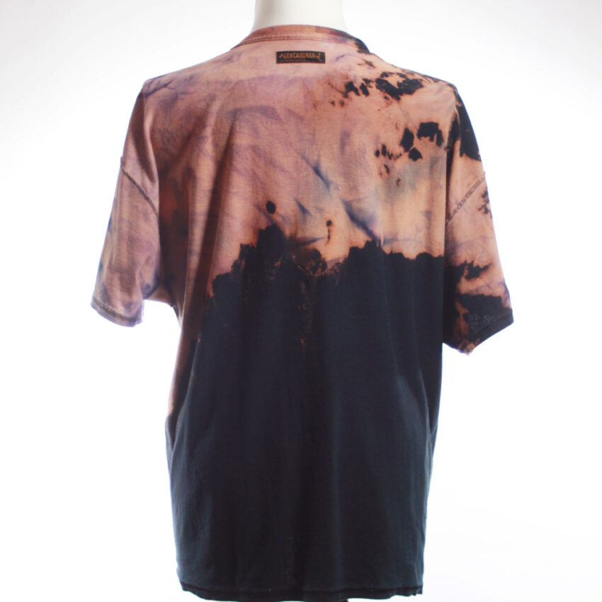 Upcycling T-Shirt aus Second Hand Merchandise mit Motiv "Weiß ich nich" von Künstler und Illustrator Simon Schirmer (Simmmon)