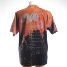 Alextravagant_T-Shirt-Weiss-ich-nich_orange-terra-kupfer-schwarz-(L)_2 Upcycling T-Shirt aus Second Hand Merchandise mit Motiv "Weiß ich nich" von Künstler und Illustrator Simon Schirmer (Simmmon)