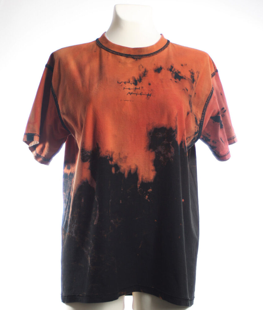 Upcycling T-Shirt aus Second Hand Merchandise mit Motiv "Weiß ich nich" von Künstler und Illustrator Simon Schirmer (Simmmon)