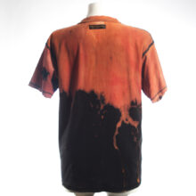 Alextravagant_T-Shirt-Weiss-ich-nich_orange-terra-kupfer-schwarz-(L)_5 Upcycling T-Shirt aus Second Hand Merchandise mit Motiv "Weiß ich nich" von Künstler und Illustrator Simon Schirmer (Simmmon)