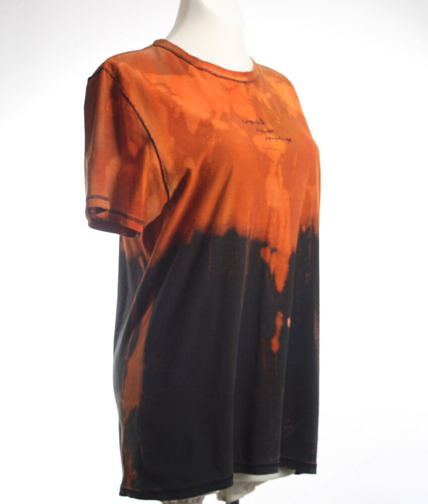 Upcycling T-Shirt aus Second Hand Merchandise mit Motiv "Weiß ich nich" von Künstler und Illustrator Simon Schirmer (Simmmon)