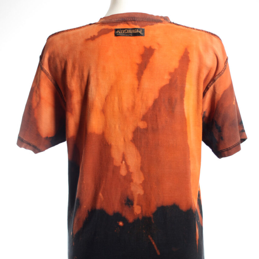 Alextravagant_T-Shirt-Weiss-ich-nich_orange-terra-schwarz-(M)_6 Upcycling T-Shirt aus Second Hand Merchandise mit Motiv "Weiß ich nich" von Künstler und Illustrator Simon Schirmer (Simmmon)