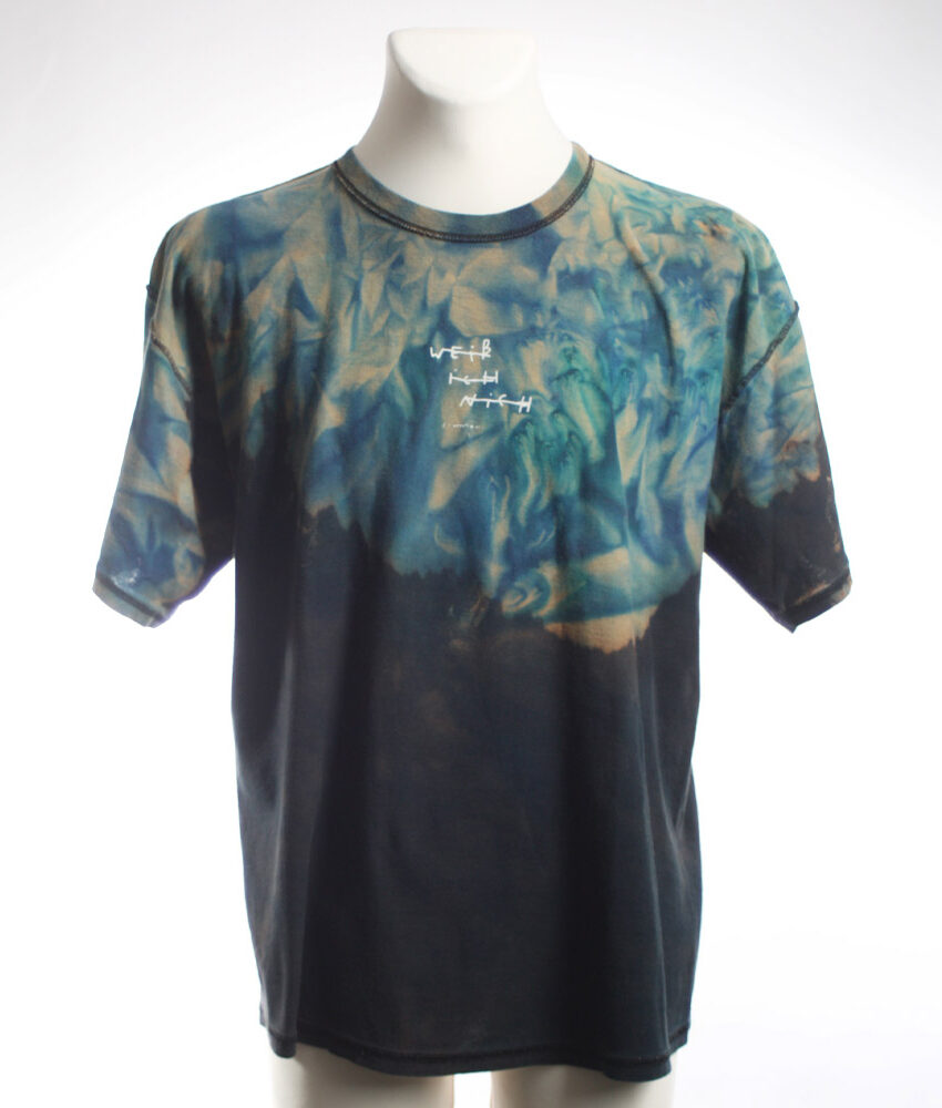 Upcycling T-Shirt aus Second Hand Merchandise mit Motiv "Weiß ich nich" von Künstler und Illustrator Simon Schirmer (Simmmon)