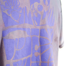 Upcycling T-Shirt aus Second Hand Merchandise mit Motiv "Nimm mich mit" von Künstler und Illustrator Simon Schirmer