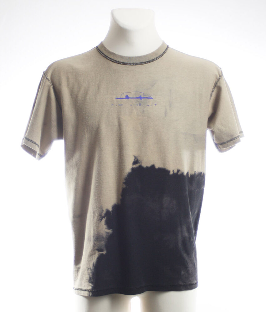 Upcycling T-Shirt aus Second Hand Merchandise mit Motiv "Nimm mich mit" von Künstler und Illustrator Simon Schirmer (Simmmon)