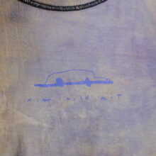 Upcycling T-Shirt aus Second Hand Merchandise mit Motiv "Nimm mich mit" von Künstler und Illustrator Simon Schirmer