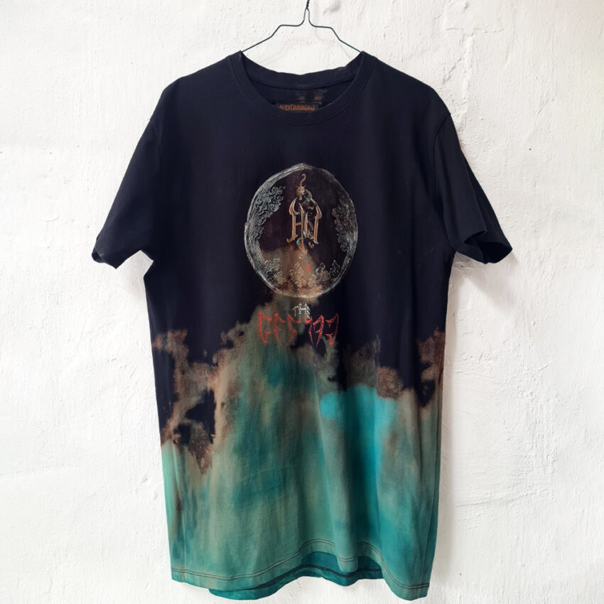 Alextravagant_T-Shirt-FEMINISMUSS_gruen_petrol_schwarz-(L)_2 Upcycling T-Shirt aus Second Hand Merchandise mit Motiv "FEMINIS MUSS!" von Grafikerin Charleen Dröse (Rocketpennie)