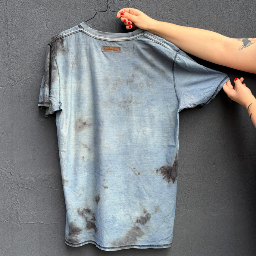 Upcycling T-Shirt aus Second Hand Merchandise mit Motiv "Ich lass das so" von Grafikerin Charleen Dröse (Rocketpennie)