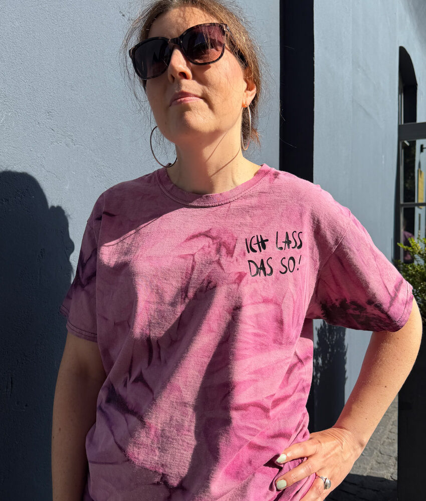 Upcycling Second Hand T-Shirt mit Motiv "Ich lass das so" von Grafiker/in Charleen Dröse (Rocketpennie)